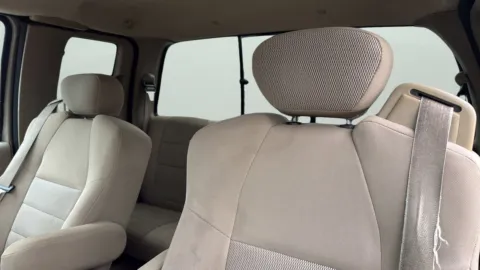 Photos of 2006 Ford F-250SD XL for sale in Austin, TX at Covert Ford