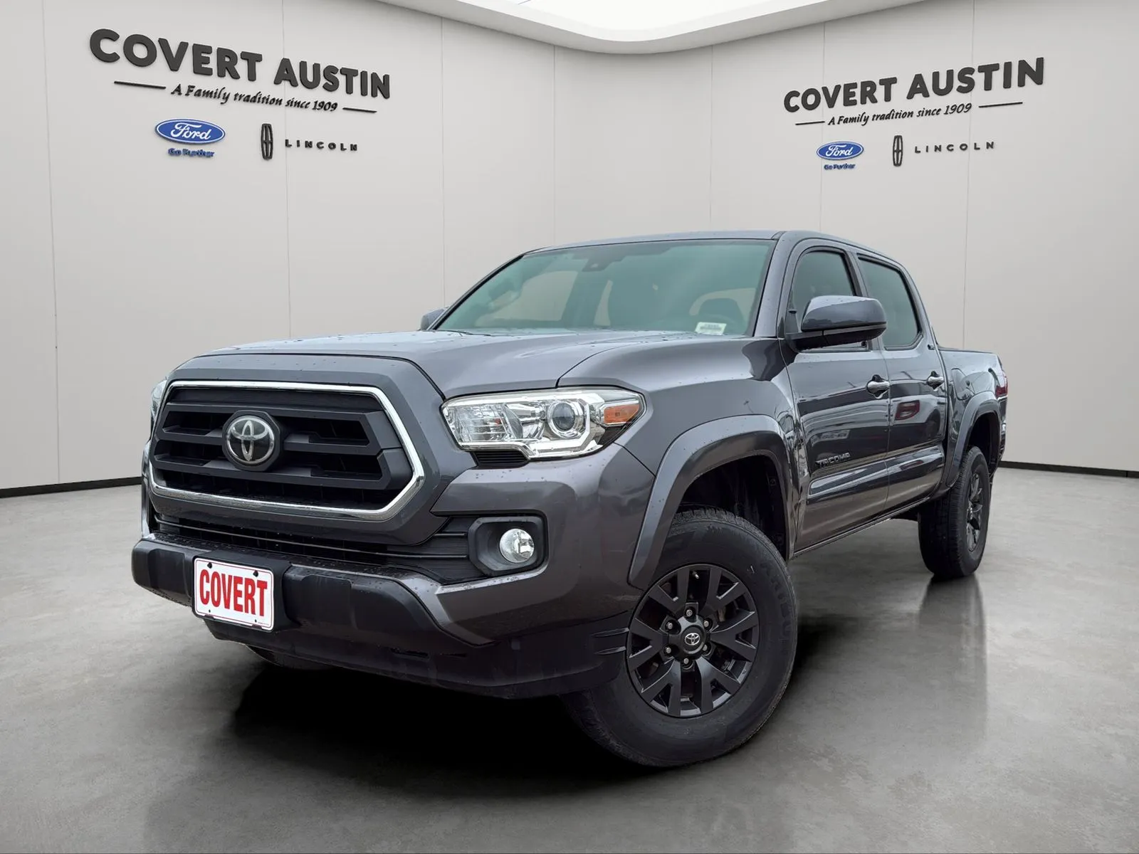 Gray 2020 Toyota Tacoma SR5 for sale in Austin, TX