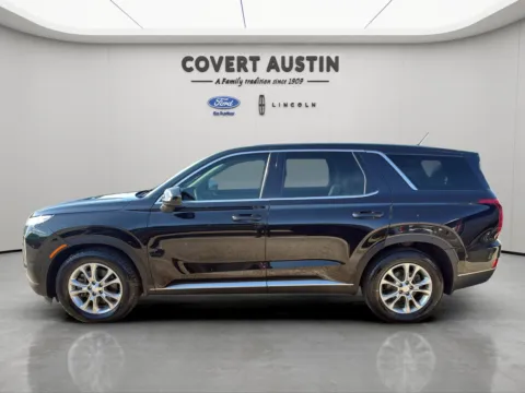 Photos of 2022 Hyundai Palisade SE for sale in Austin, TX at Covert Ford