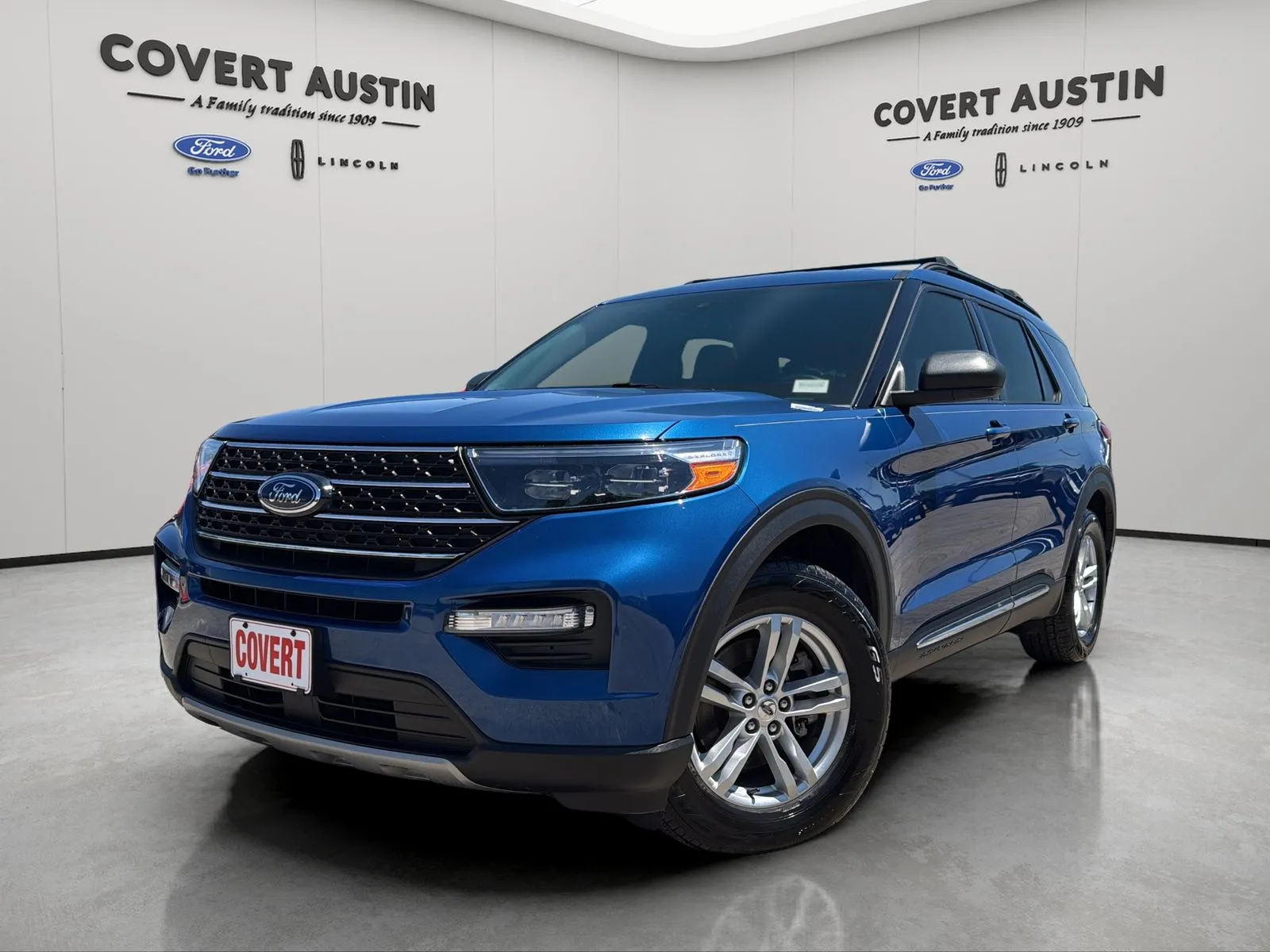 Blue 2020 Ford Explorer XLT for sale in Austin, TX