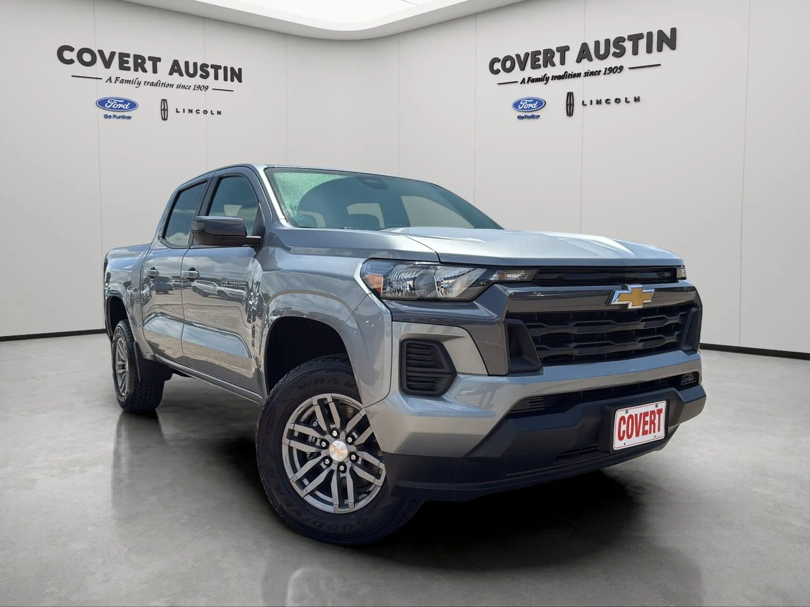 Gray 2023 Chevrolet Colorado LT for sale in Austin, TX