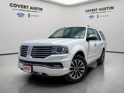 White 2017 Lincoln Navigator Select for sale in Austin, TX