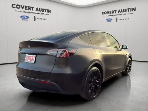 More photos of 2022 Tesla Model Y Long Range at Covert Ford, TX