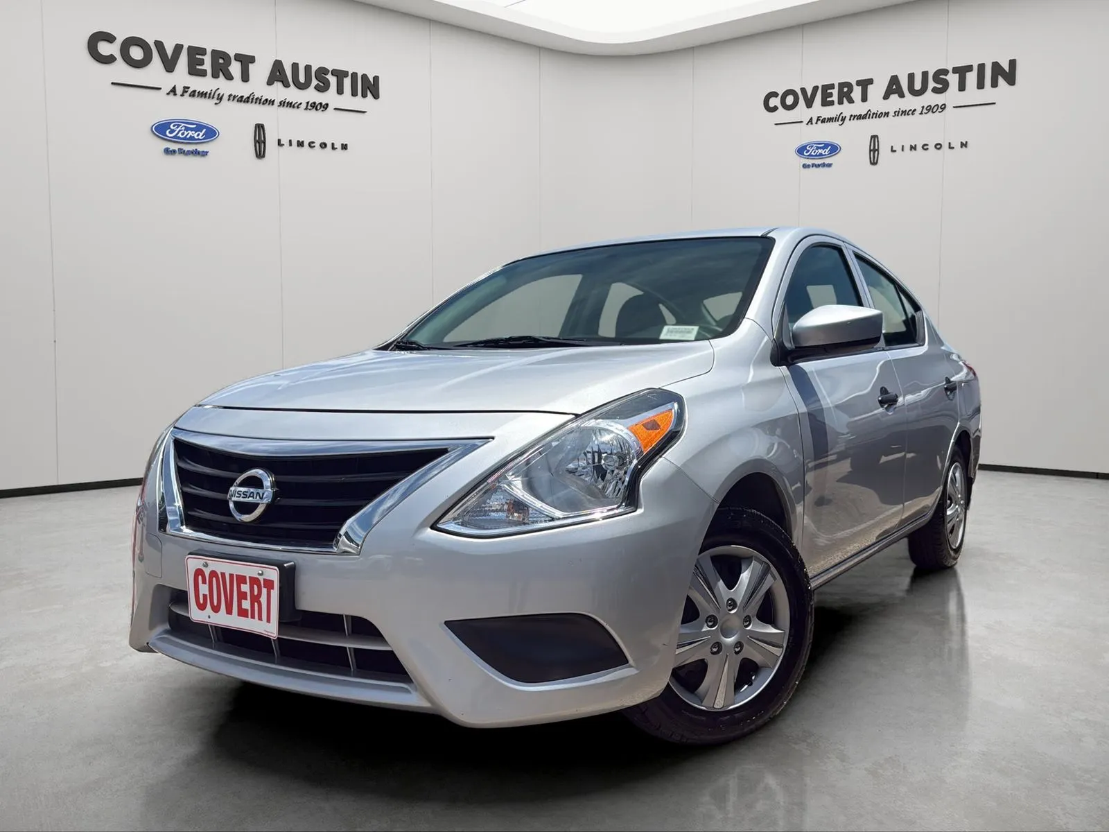 Silver 2018 Nissan Versa 1.6 S Plus for sale in Austin, TX