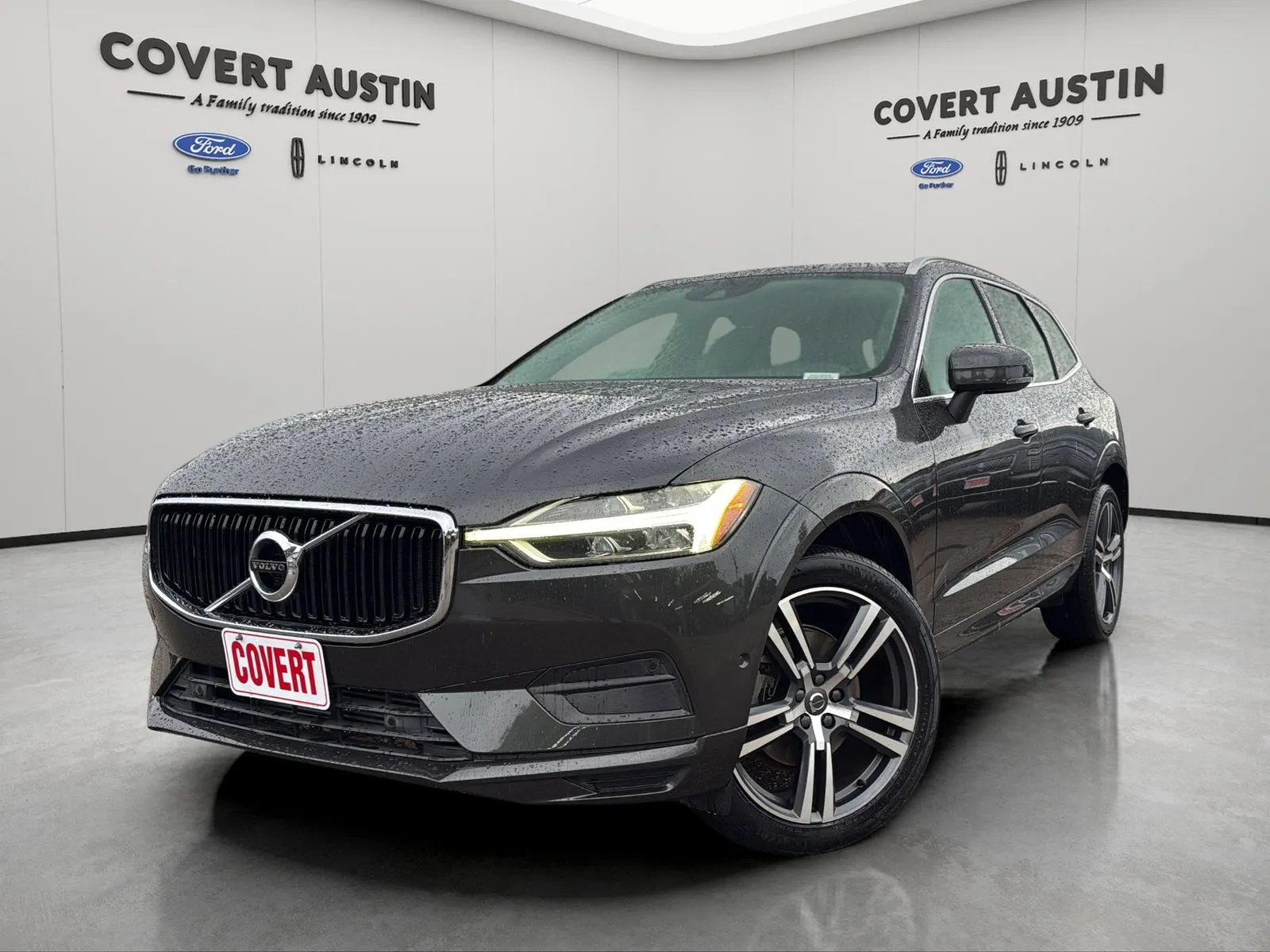 Gray 2019 Volvo XC60 T5 Momentum for sale in Austin, TX