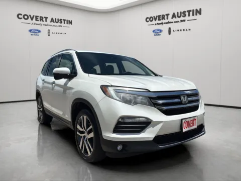 More photos of 2017 Honda Pilot Touring at Covert Ford, TX