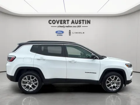 More photos of 2025 Jeep Compass Limited at Covert Ford, TX