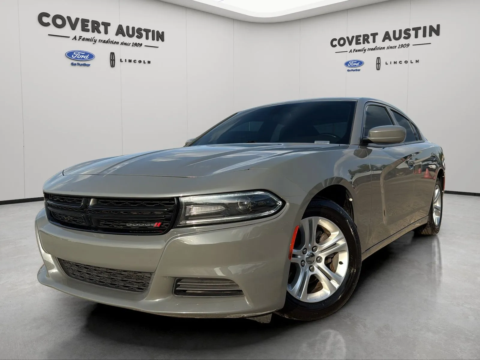 Gray 2019 Dodge Charger SXT for sale in Austin, TX