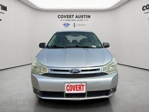 More photos of 2011 Ford Focus SE at Covert Ford, TX
