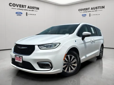 White 2023 Chrysler Pacifica Hybrid Touring L for sale in Austin, TX