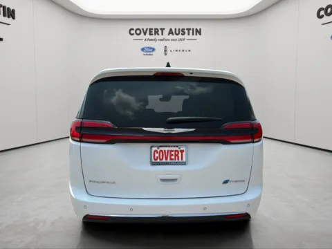 More photos of 2023 Chrysler Pacifica Hybrid Touring L at Covert Ford, TX