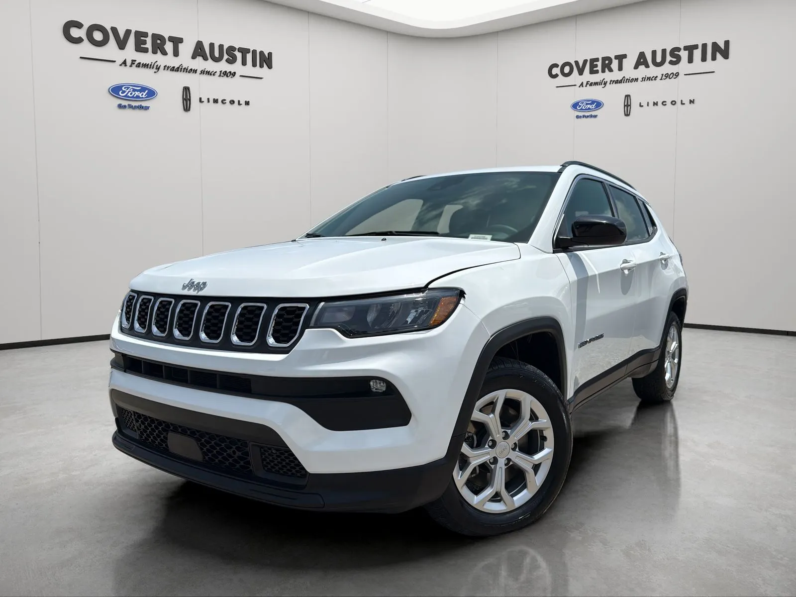 White 2024 Jeep Compass Latitude for sale in Austin, TX