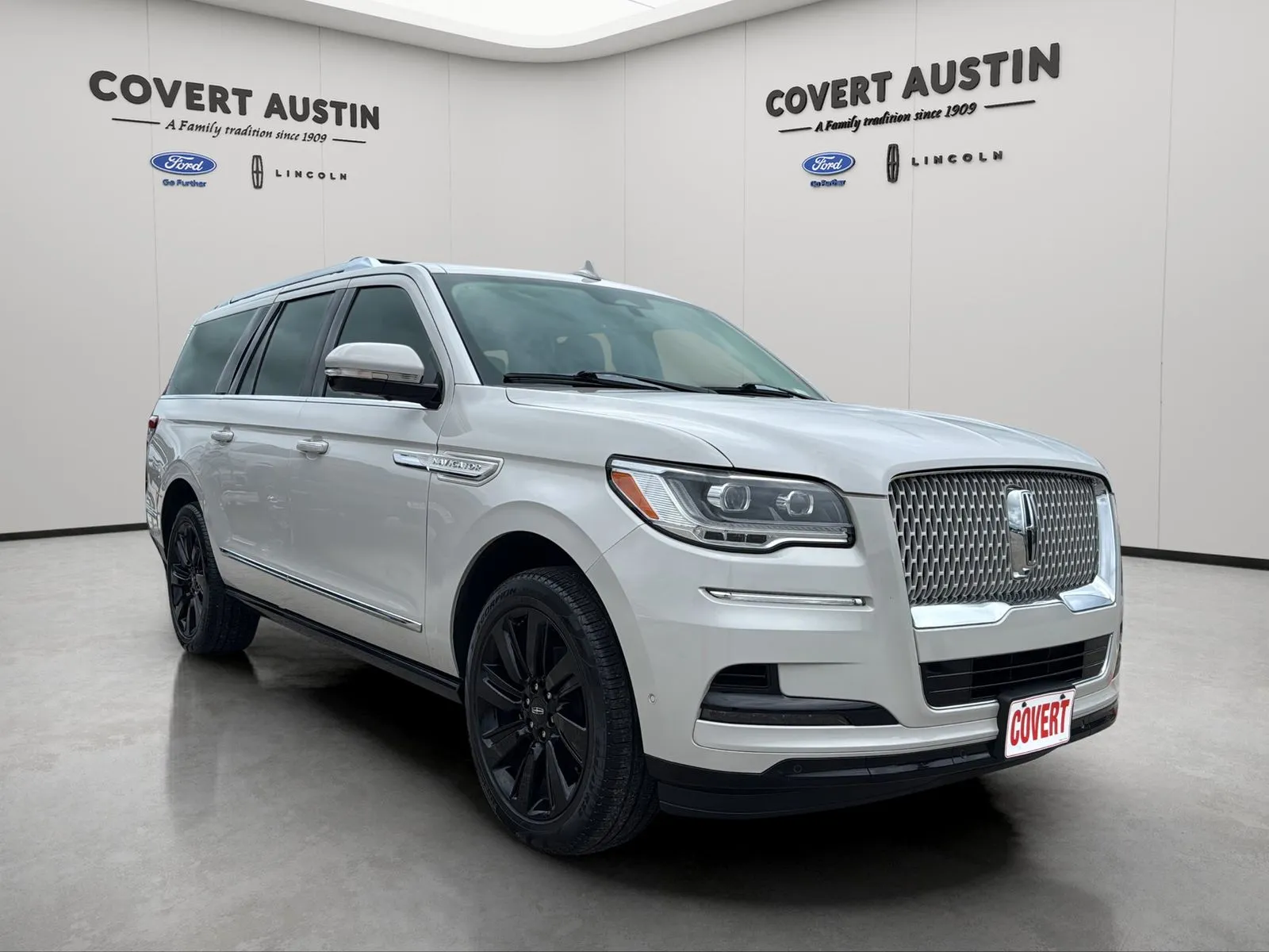 Lincoln Navigator L photo 7