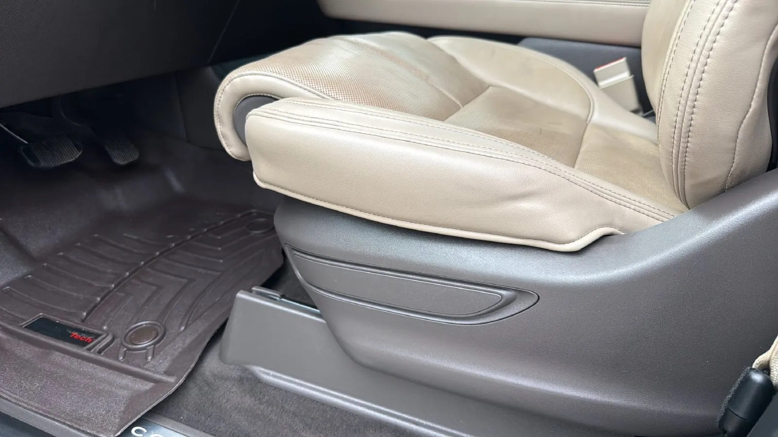 Lincoln Navigator L photo 10
