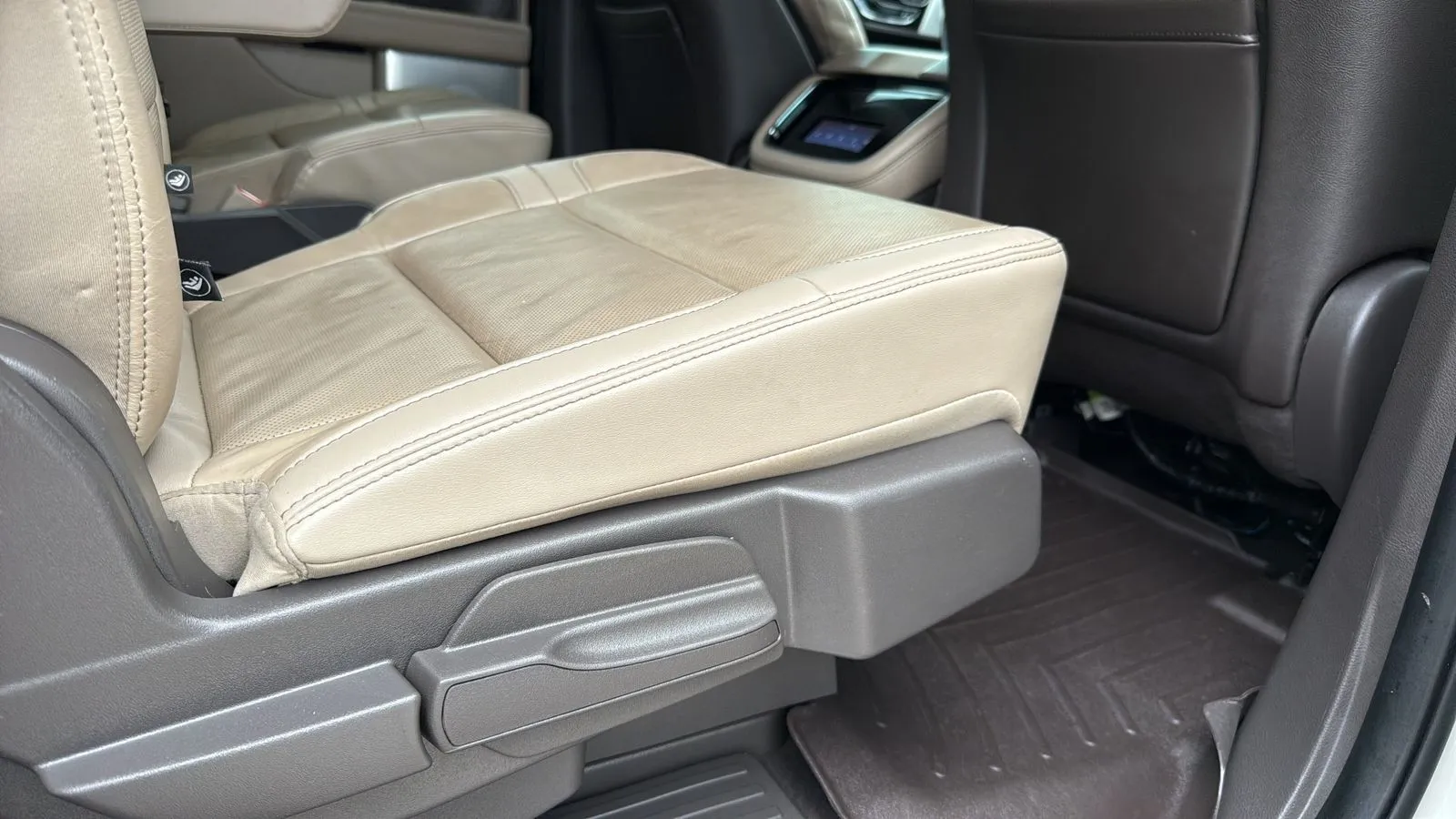 Lincoln Navigator L photo 26