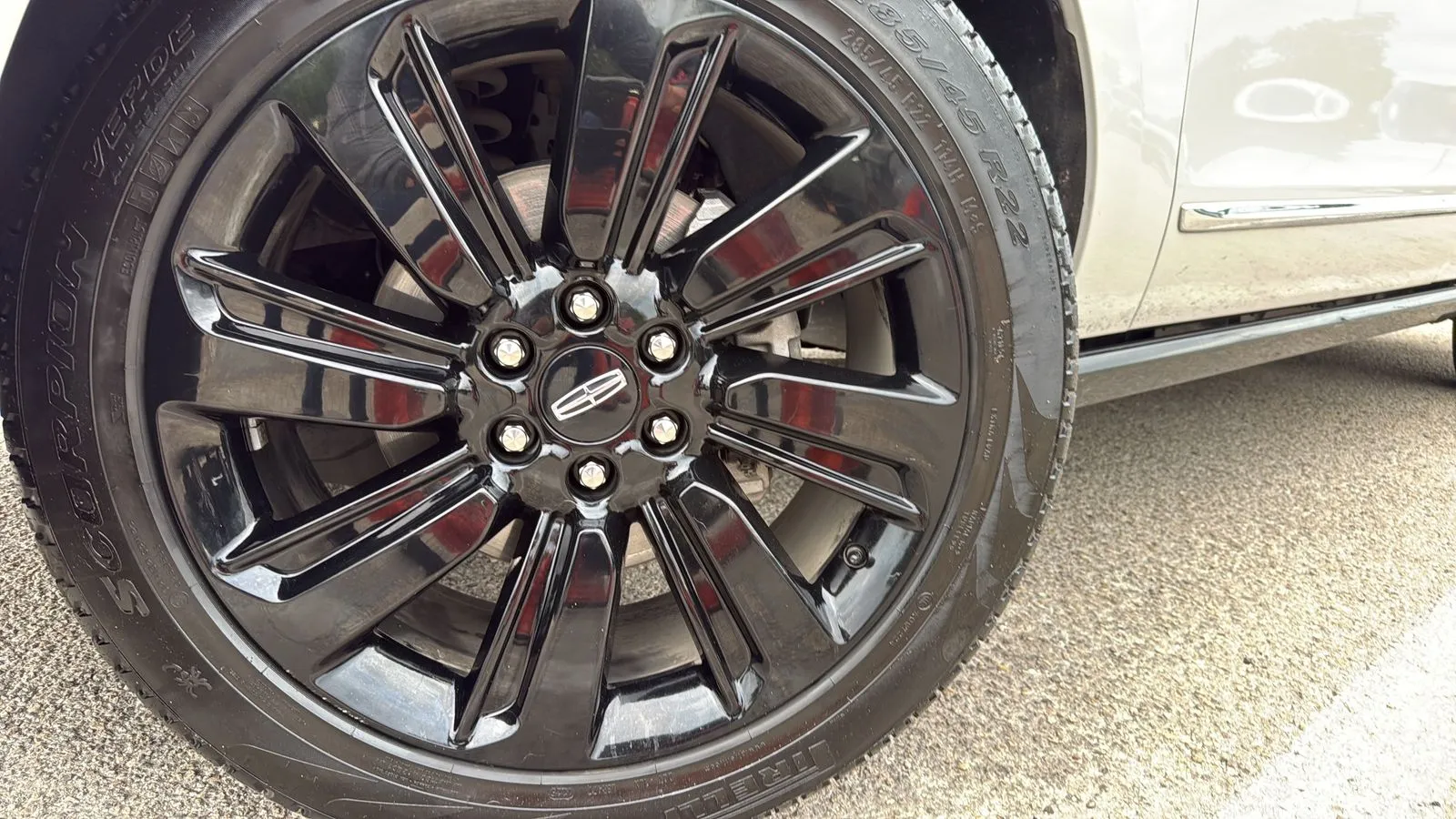 Lincoln Navigator L photo 29