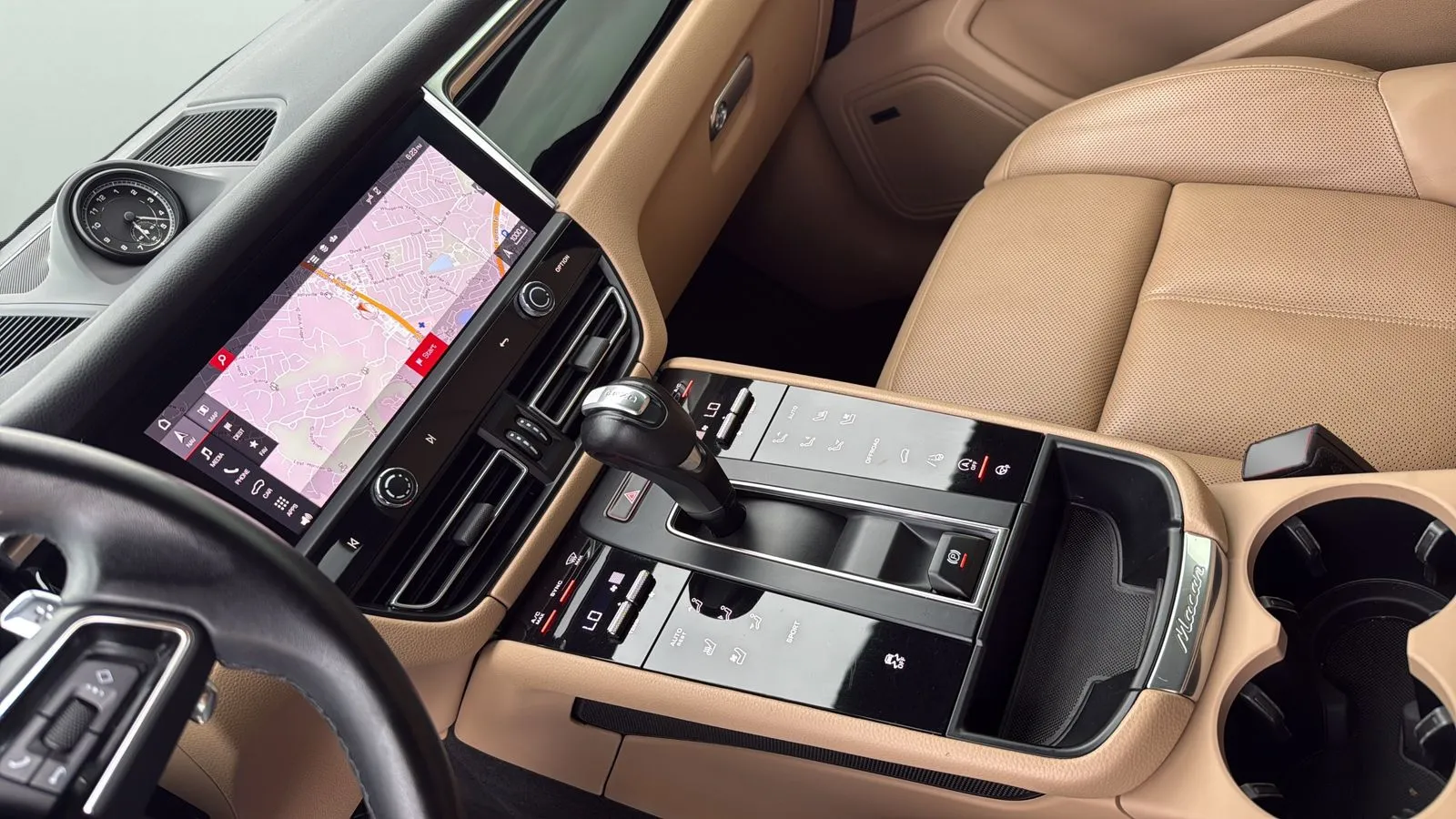 Porsche Macan photo 20
