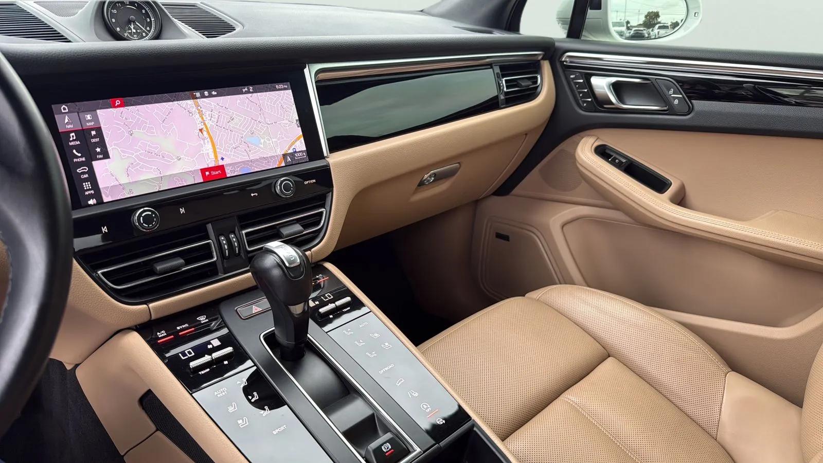 Porsche Macan photo 19