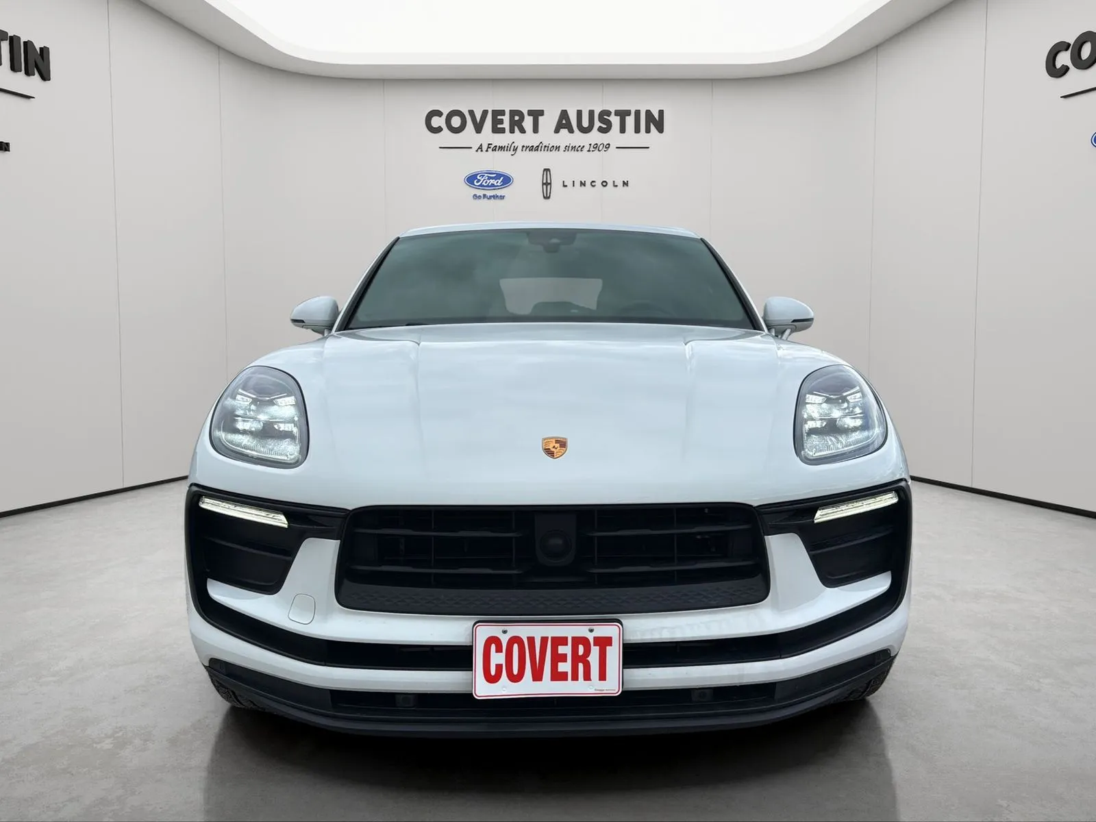 Porsche Macan photo 8