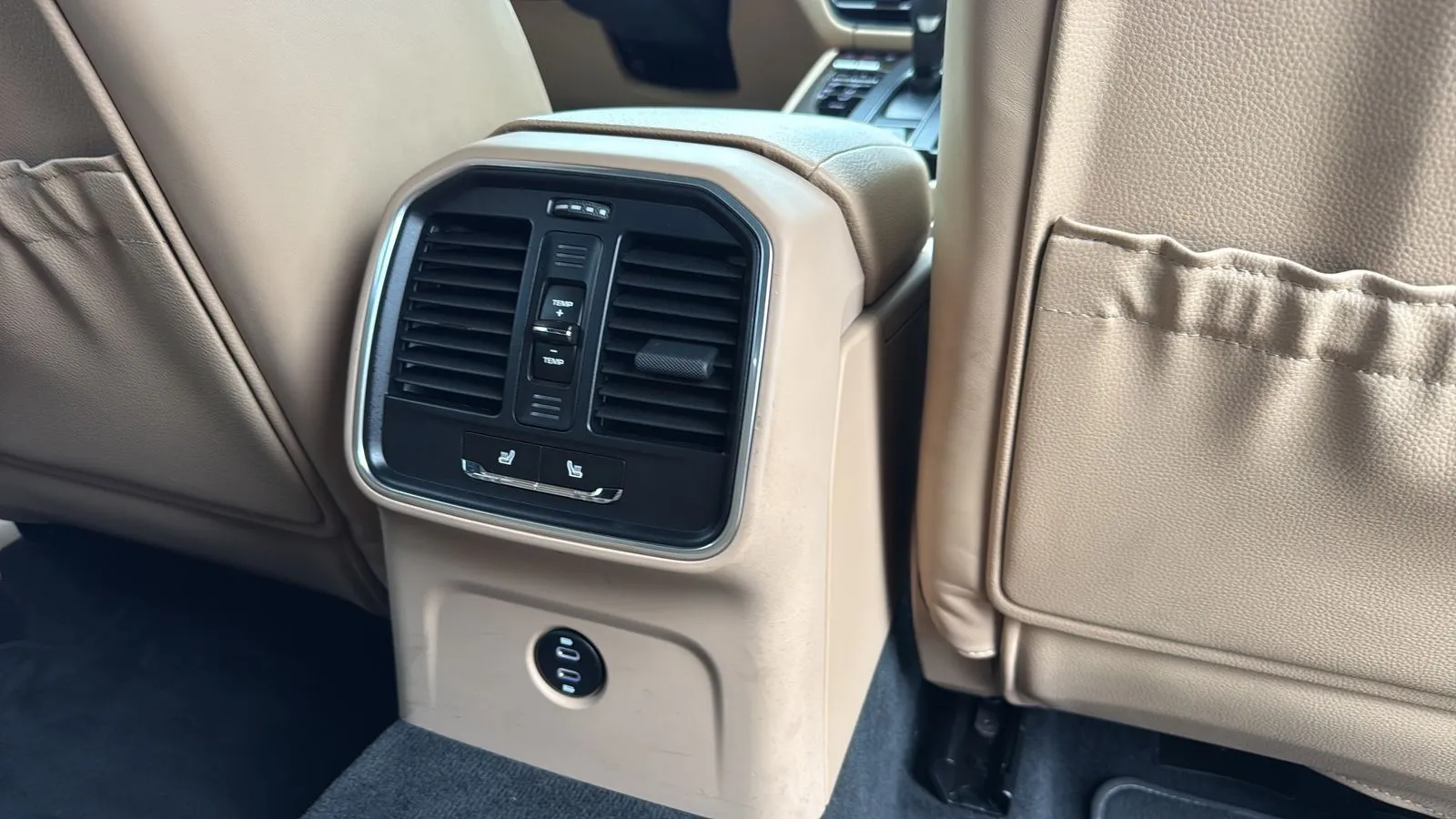 Porsche Macan photo 27