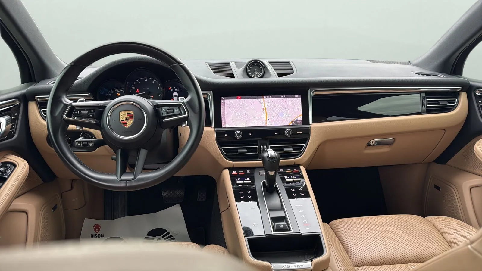Porsche Macan photo 21