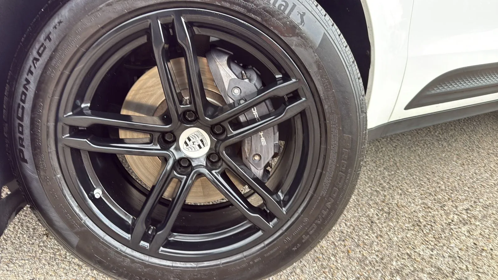 Porsche Macan photo 29
