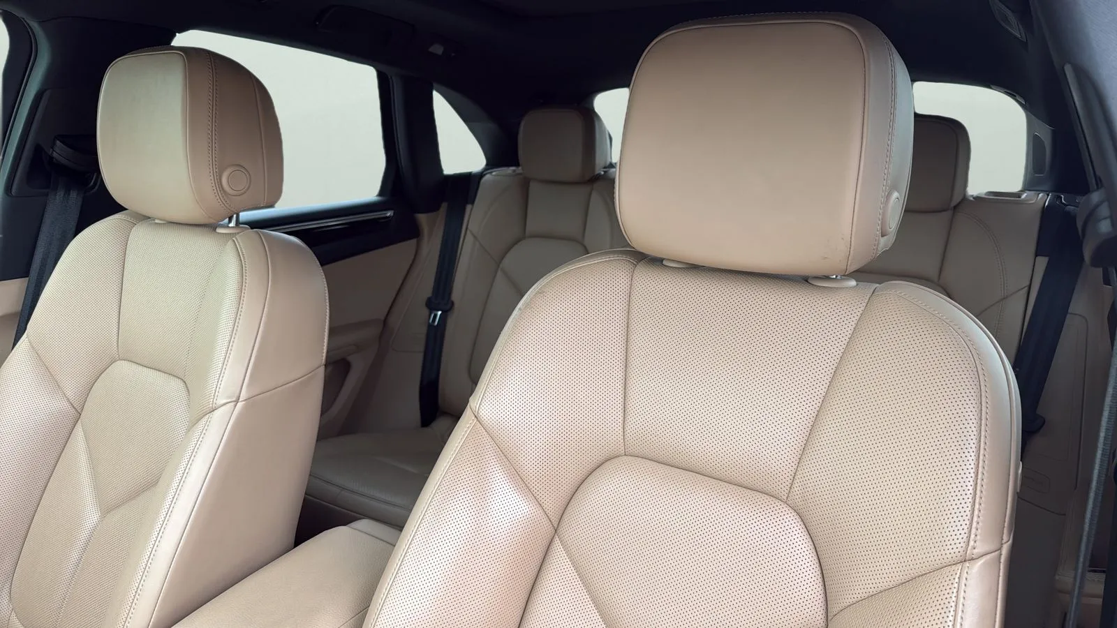 Porsche Macan photo 9