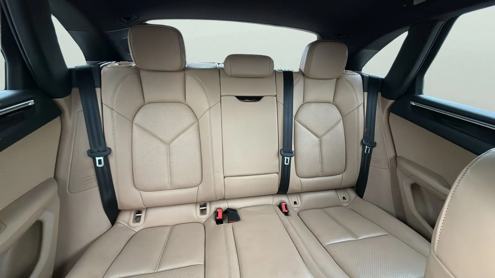 Porsche Macan photo 25