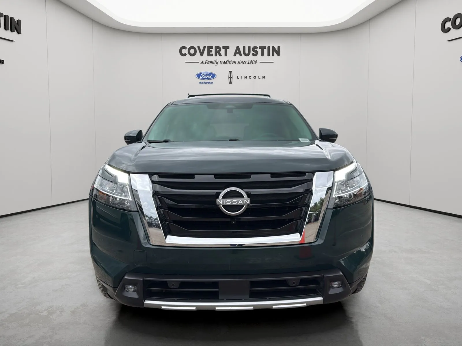 Nissan Pathfinder photo 8