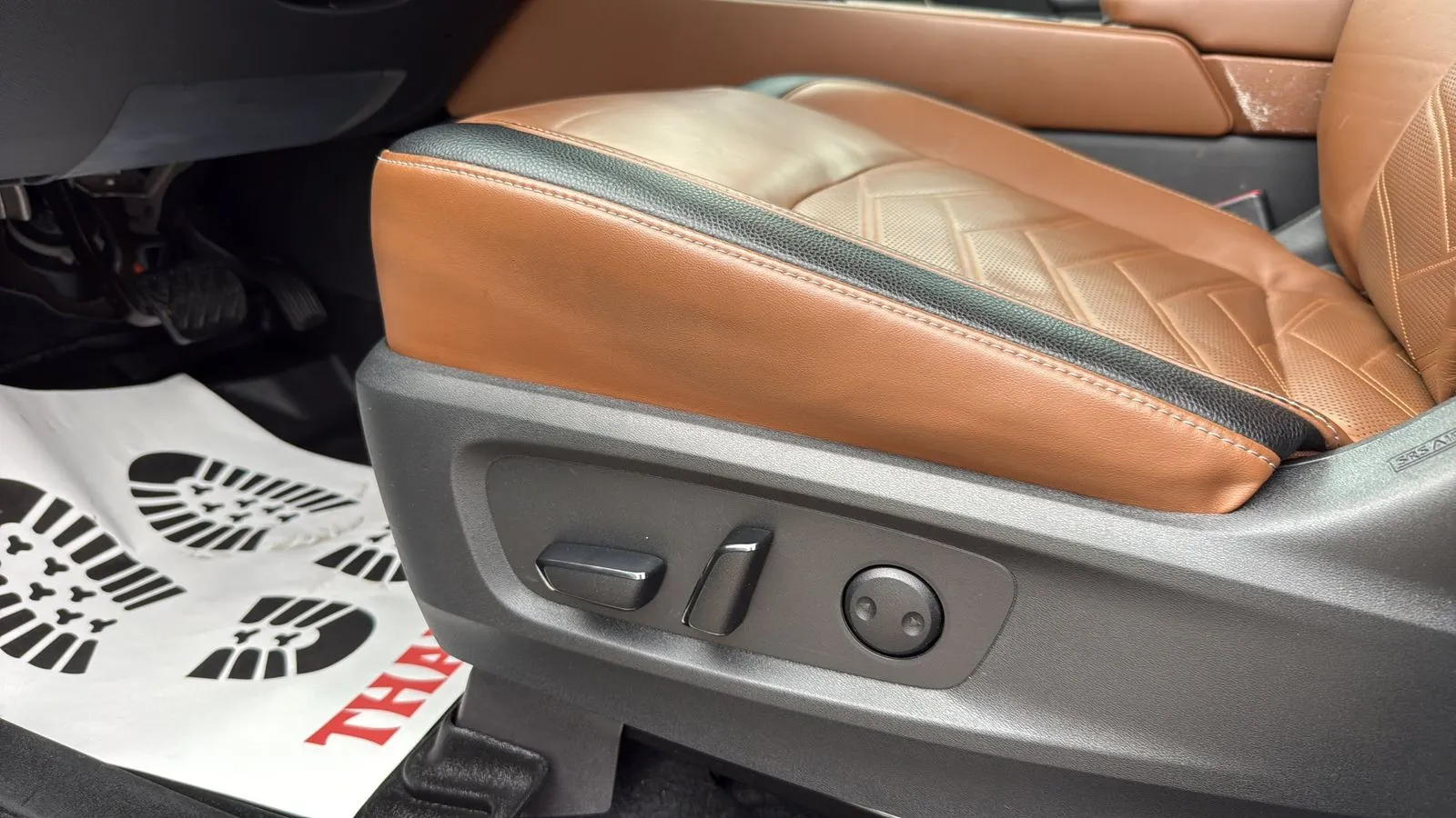 Nissan Pathfinder photo 10