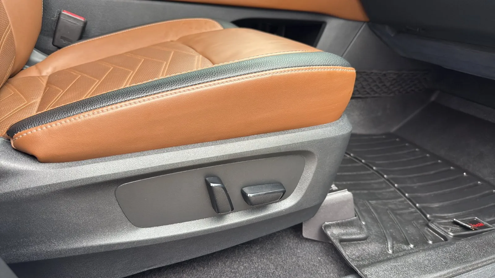 Nissan Pathfinder photo 24
