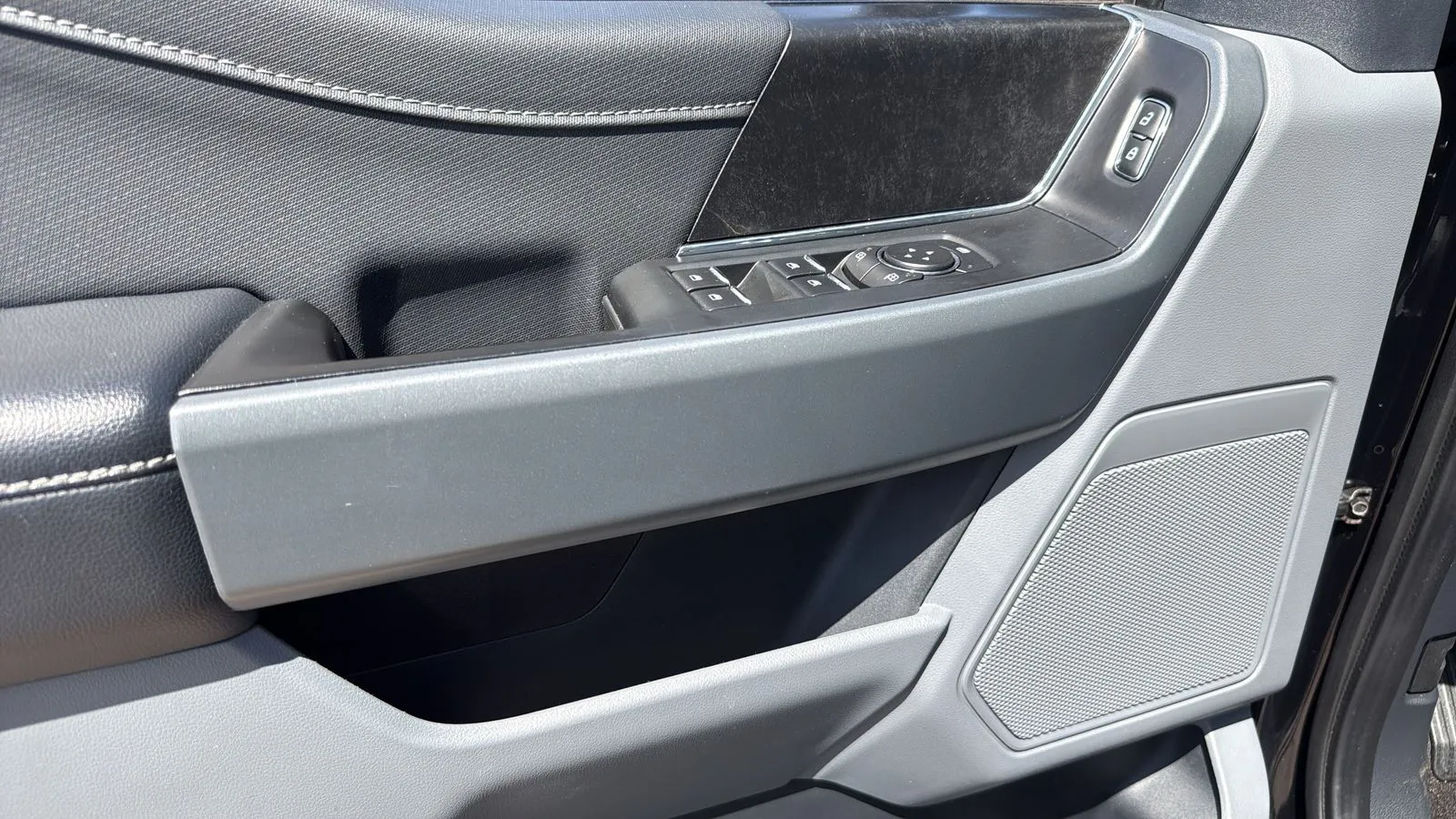 Ford F-150 photo 11