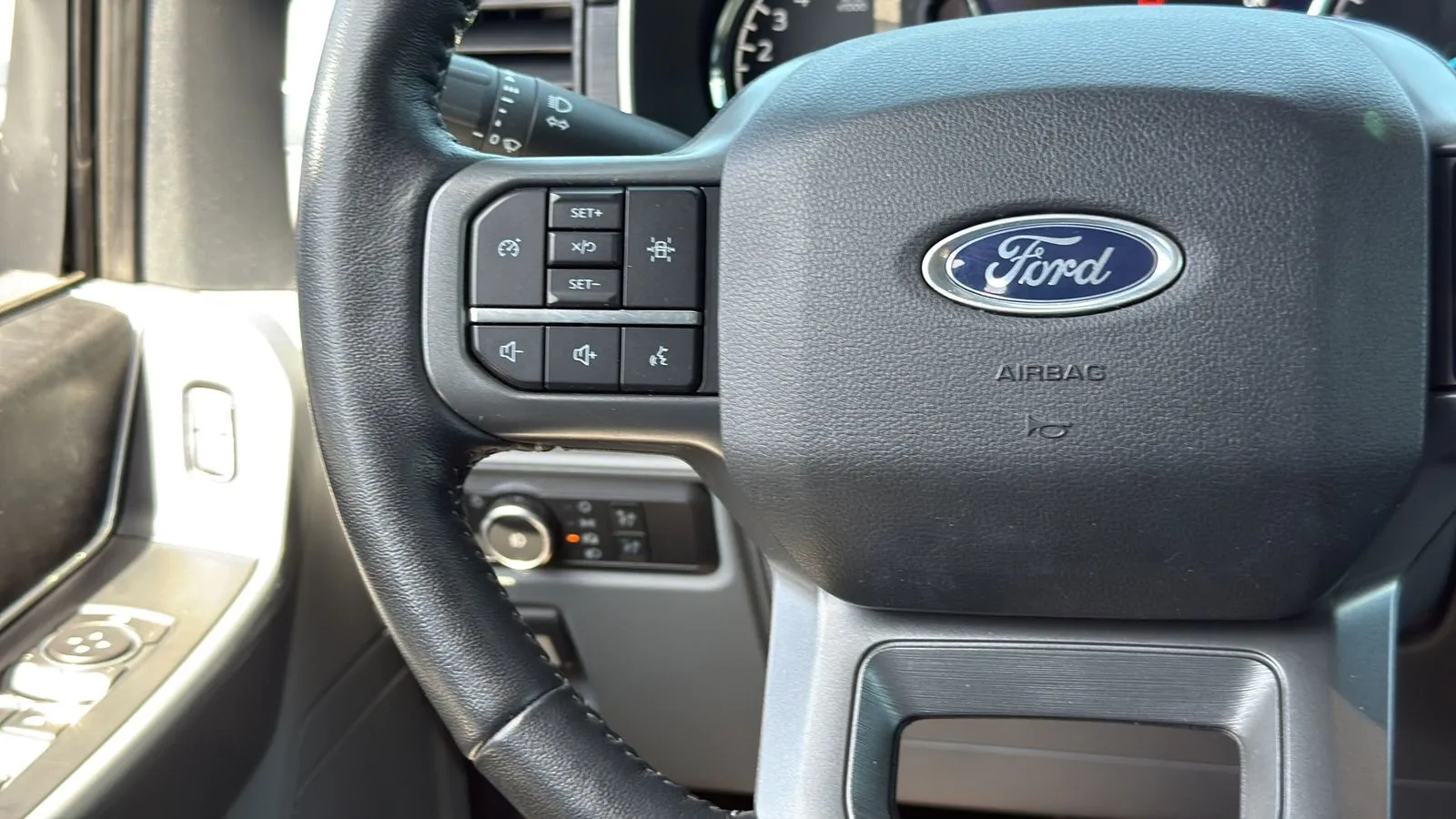 Ford F-150 photo 16