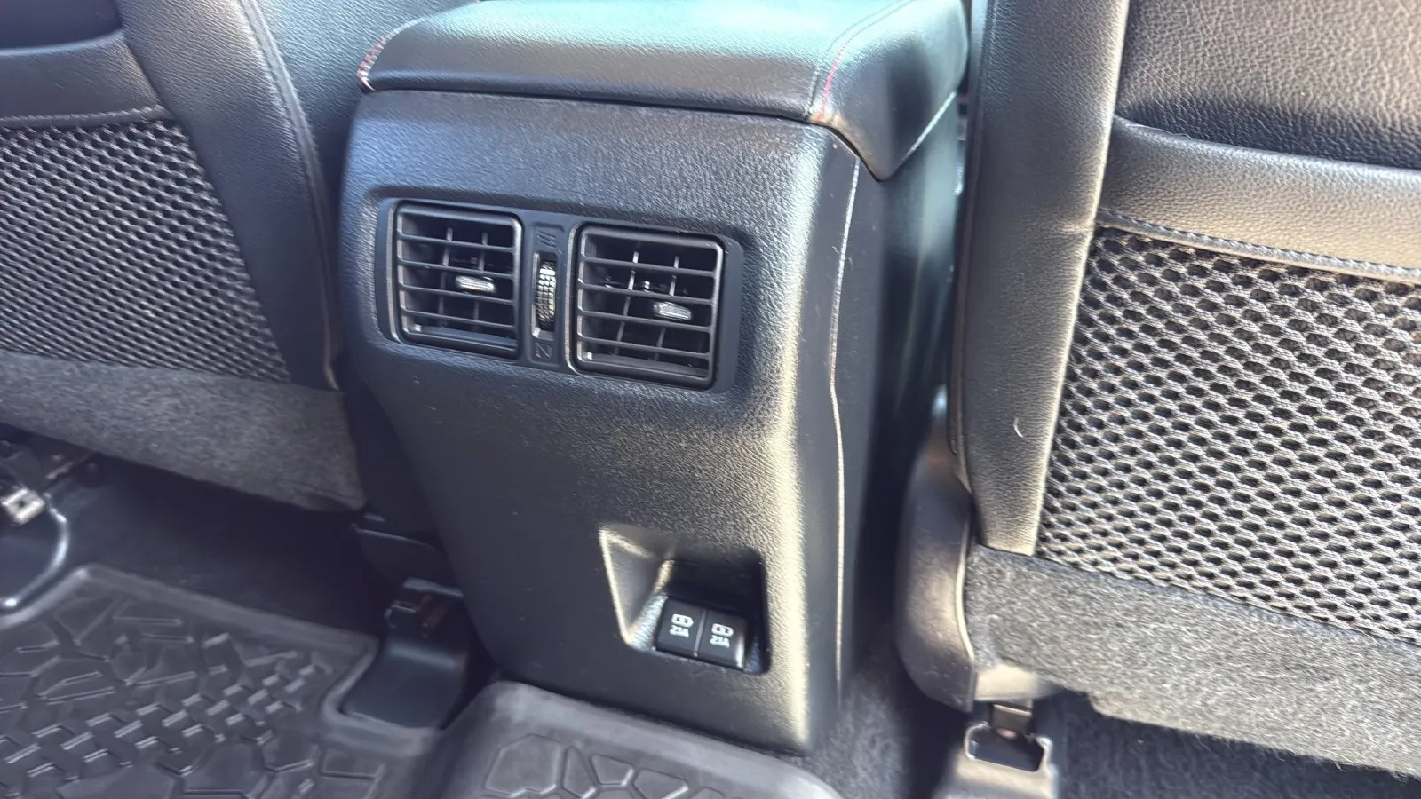 Toyota 4Runner photo 26