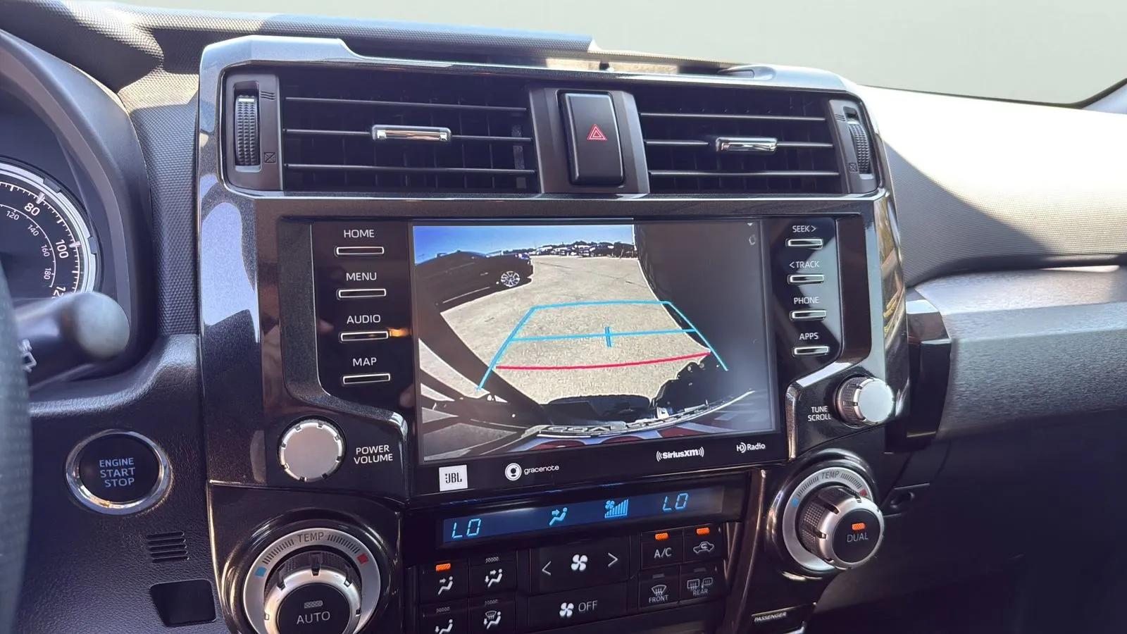 Toyota 4Runner photo 17