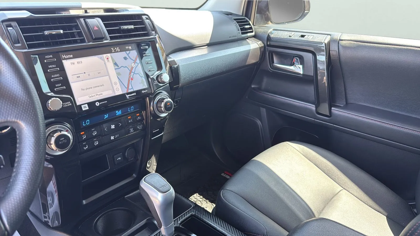Toyota 4Runner photo 18