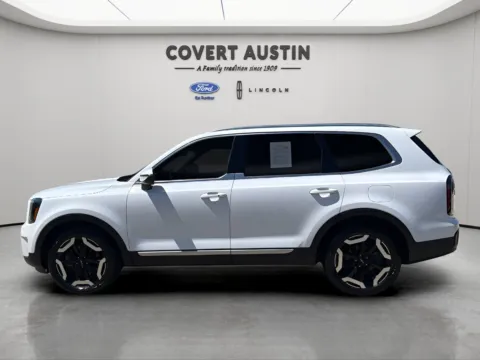 Photos of 2024 Kia Telluride EX for sale in Austin, TX at Covert Ford Lincoln
