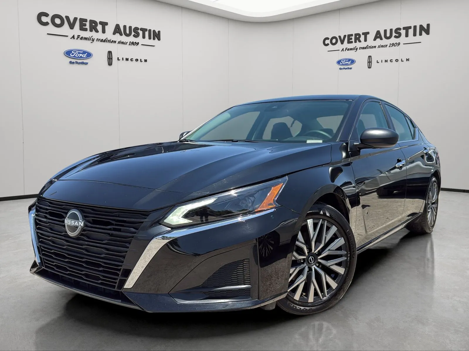 Black 2025 Nissan Altima 2.5 SV for sale in Austin, TX