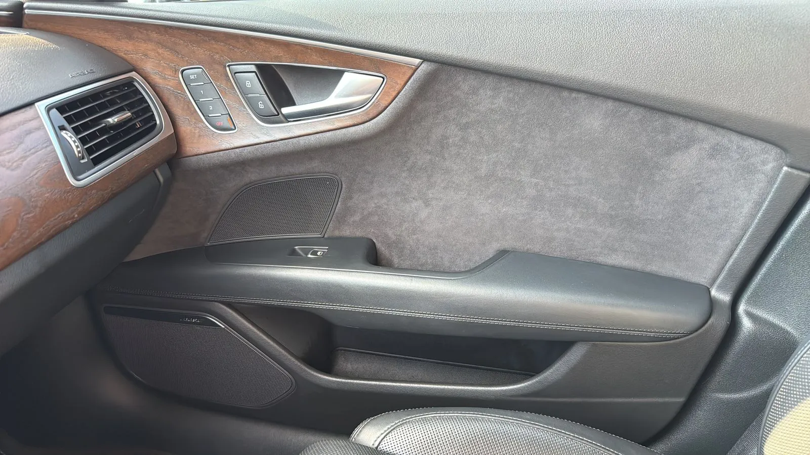 Audi S7 photo 23