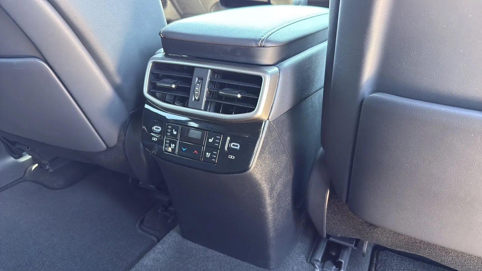 Lexus RX photo 27