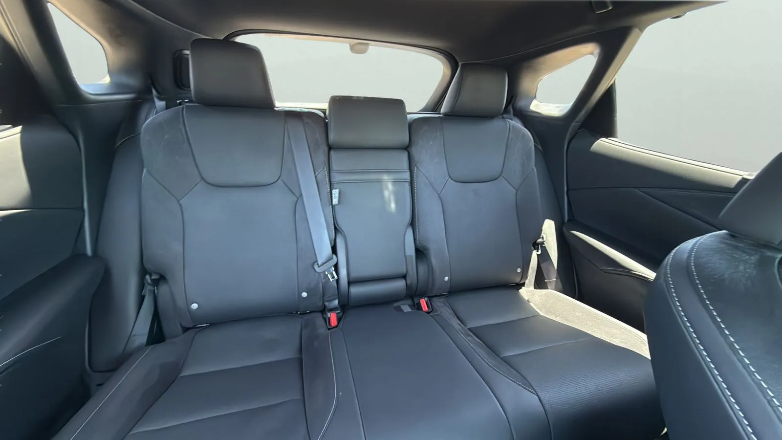 Lexus RX photo 25