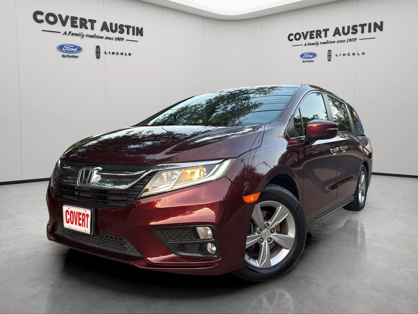 Red 2018 Honda Odyssey EX-L for sale in Austin, TX