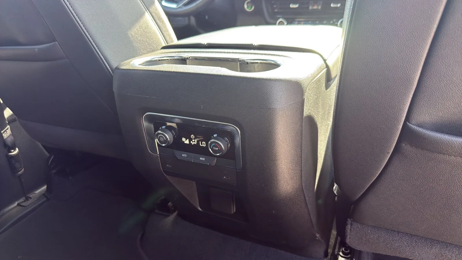 Chevrolet Tahoe photo 27