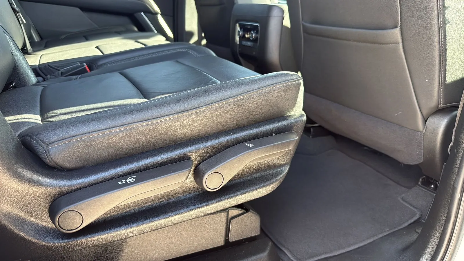 Chevrolet Tahoe photo 26