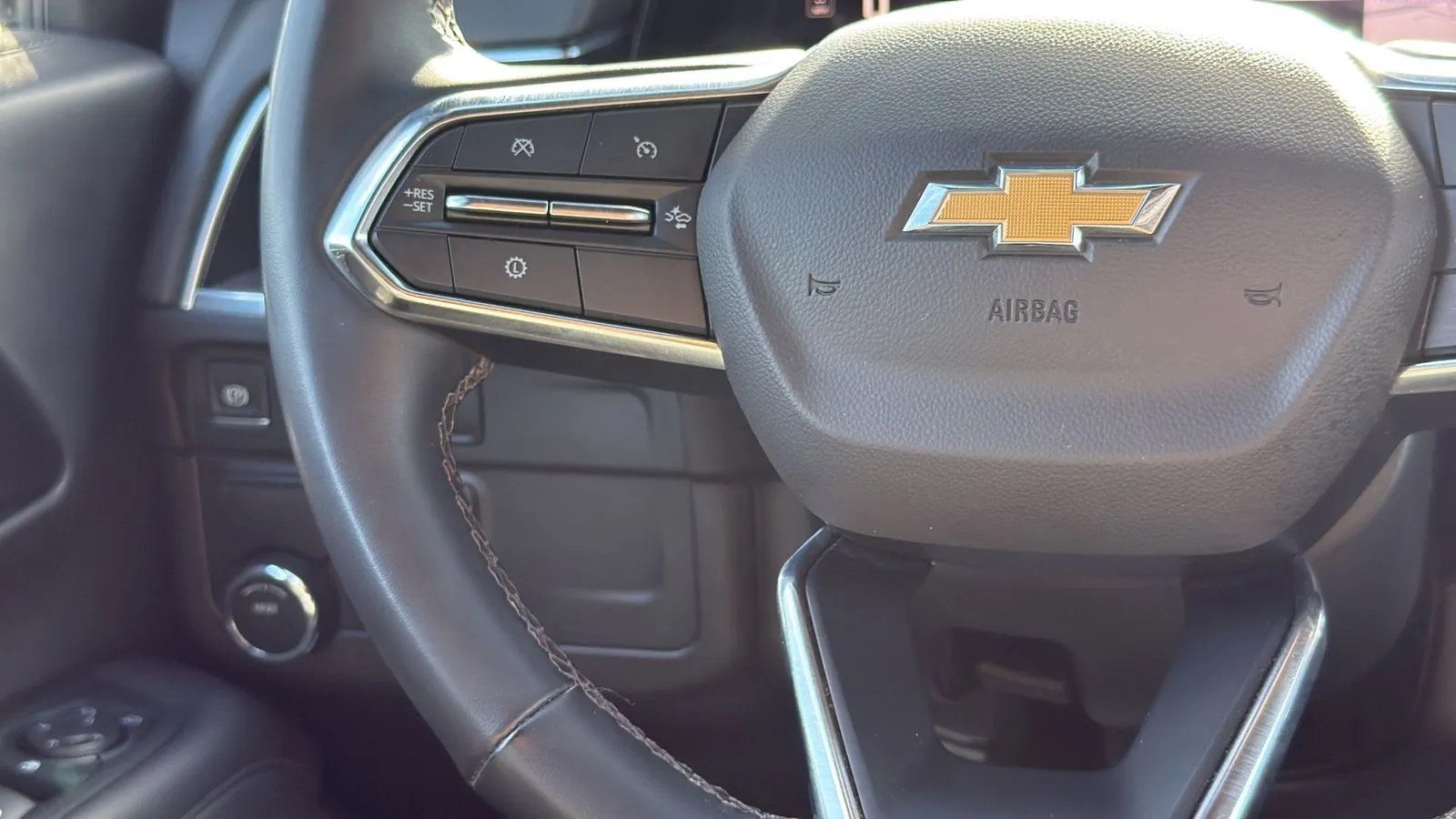 Chevrolet Tahoe photo 16