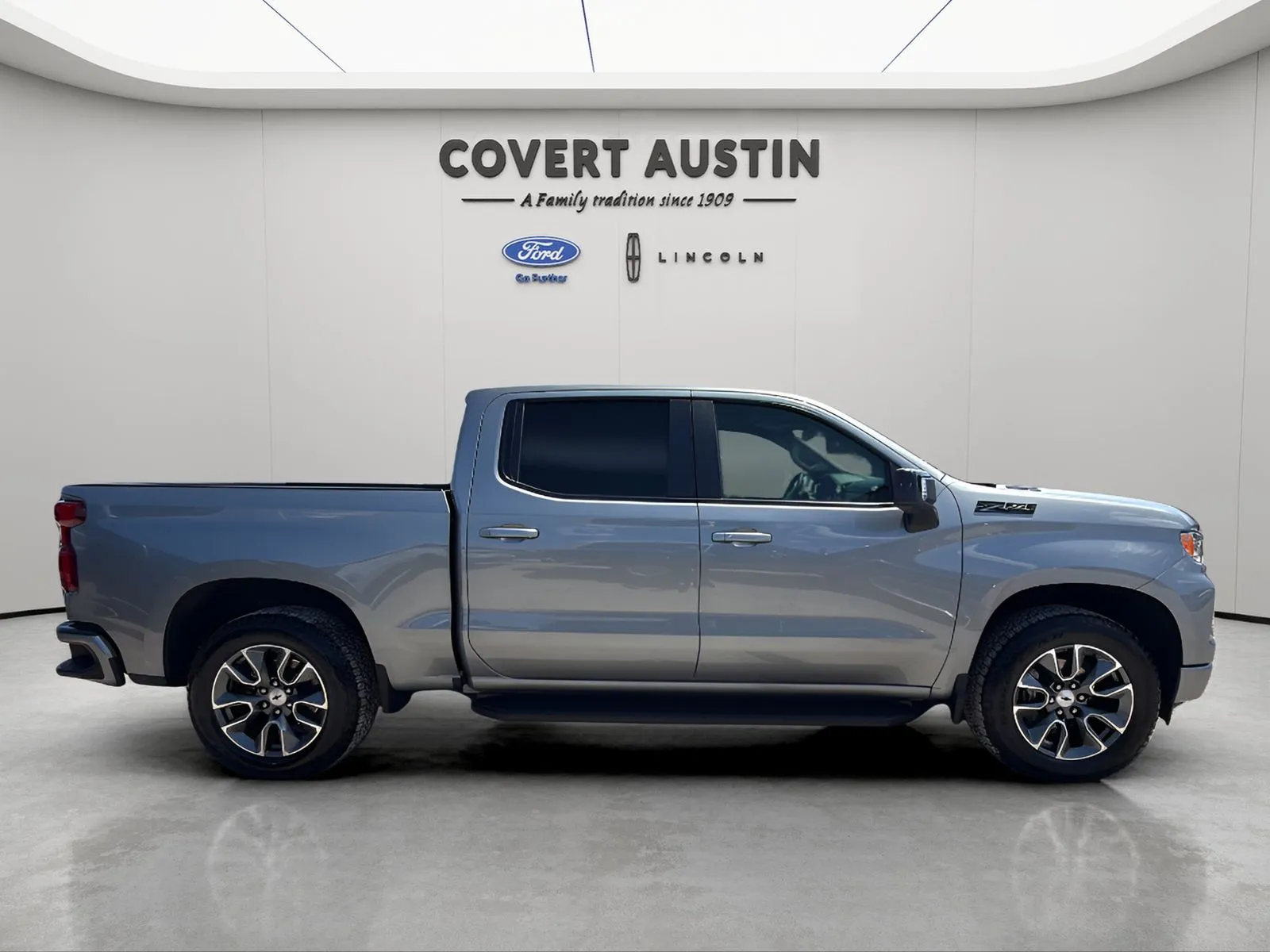 Chevrolet Silverado photo 6