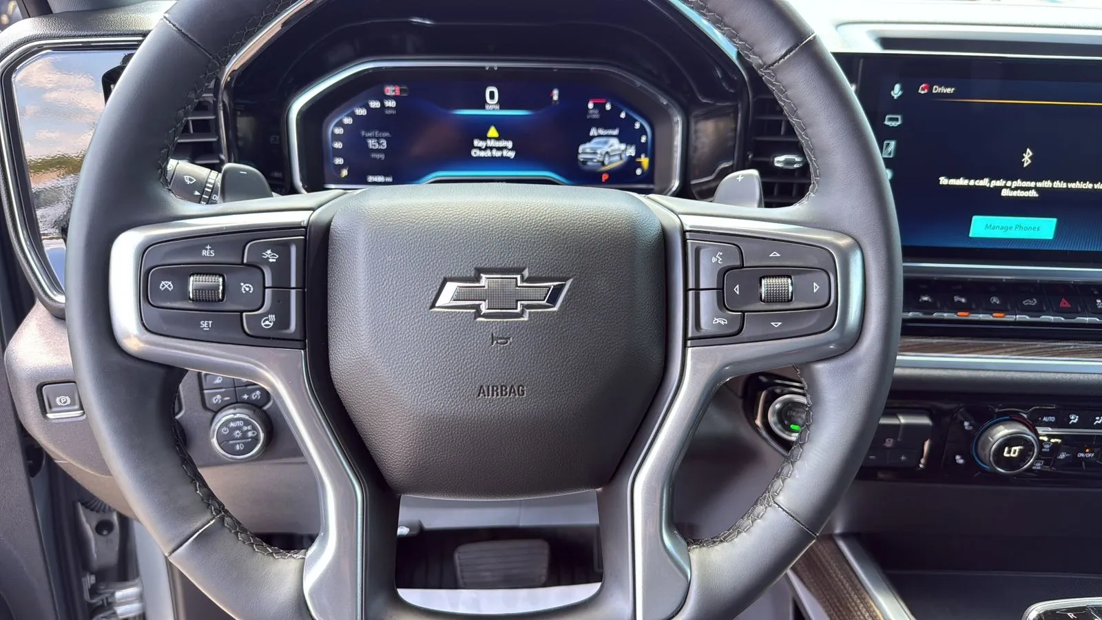 Chevrolet Silverado photo 14