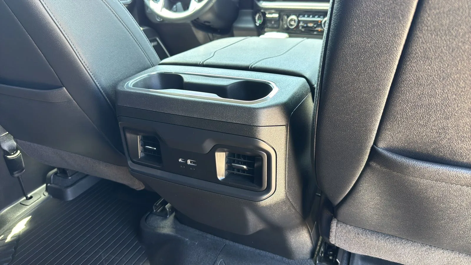 Chevrolet Silverado photo 27