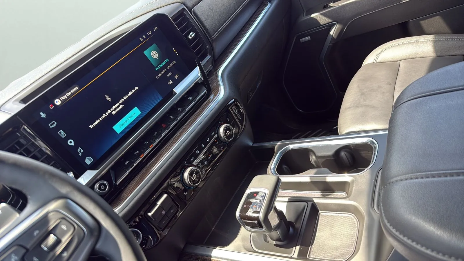 Chevrolet Silverado photo 20