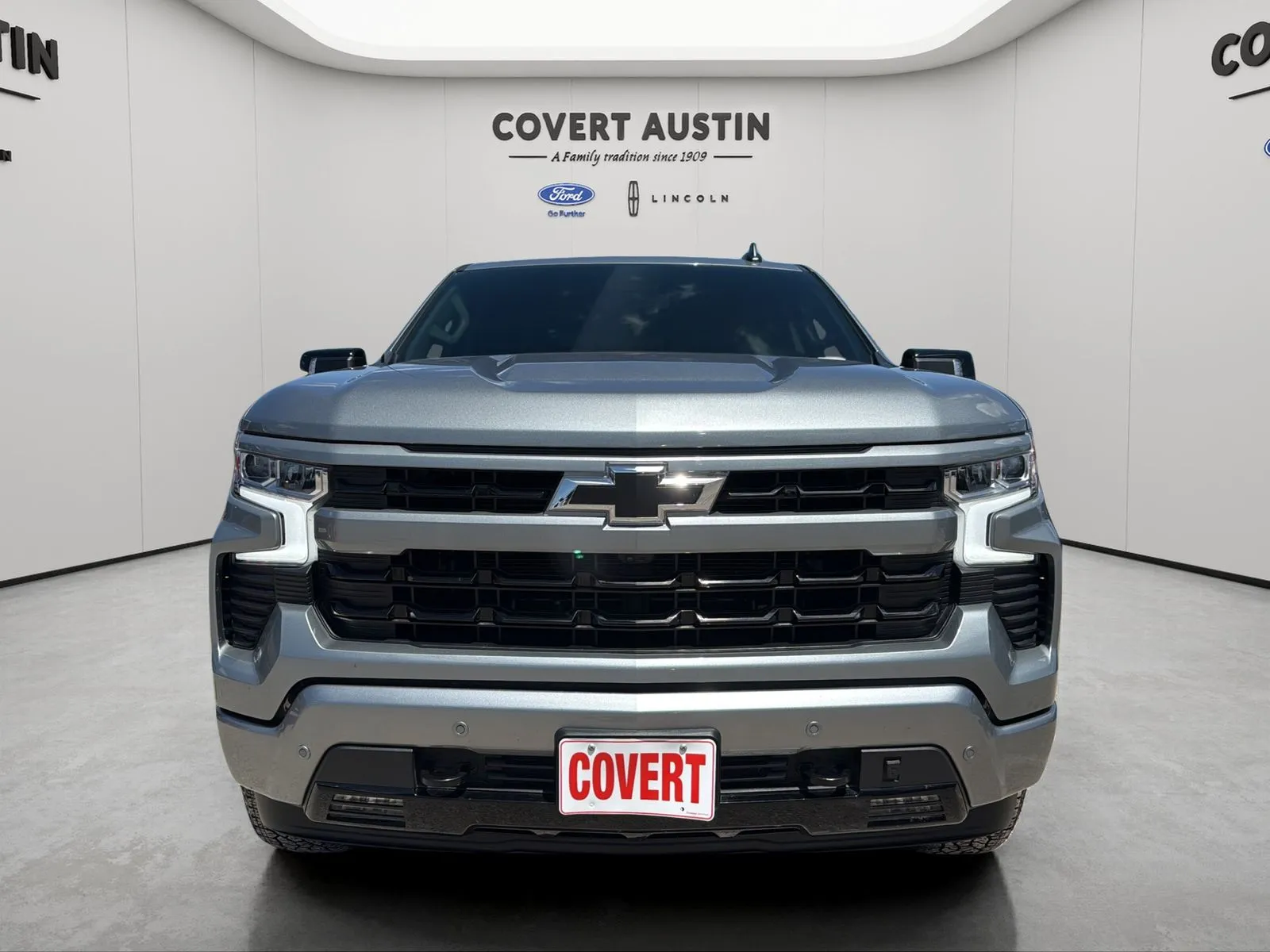 Chevrolet Silverado photo 8